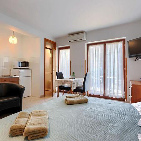Apartment Alba - Roj157 By Interhome Rovinj Bagian luar foto